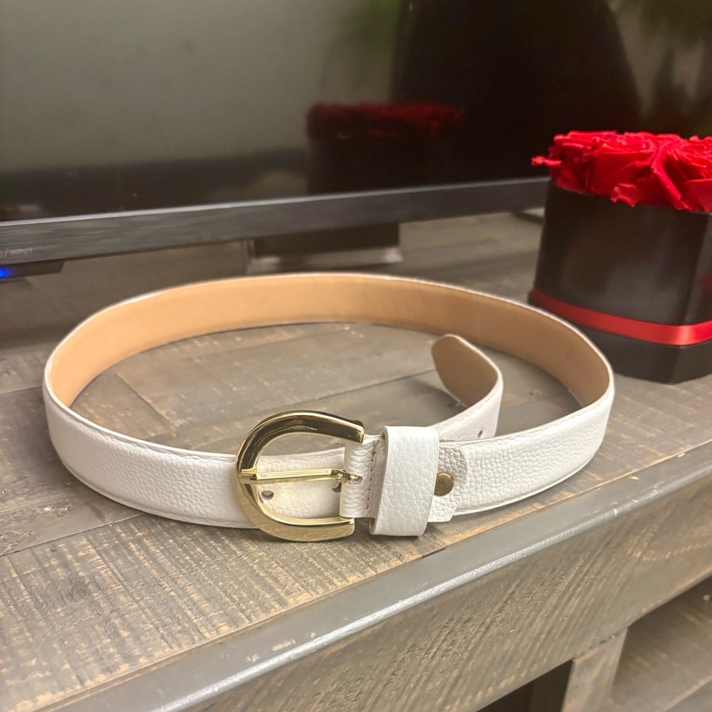 Women’s Leather White Belt with Gold Buckle